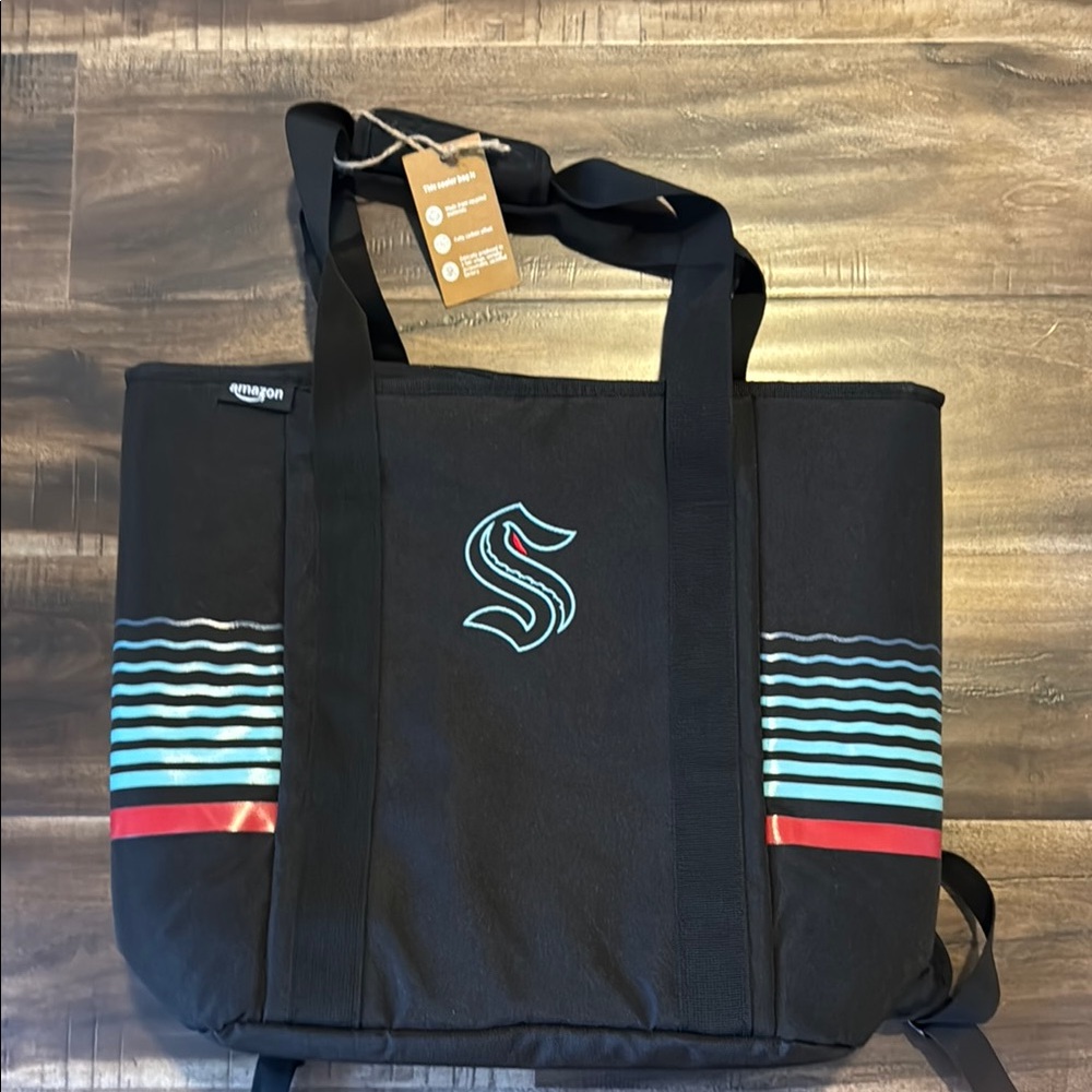 NWT KRAKEN BACKPACK COOLER